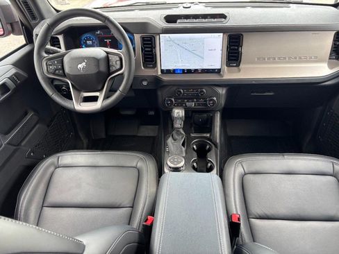 Used 2026 Ford Bronco Outer Banks w/ Sasquatch Package AWD/4WD image 15