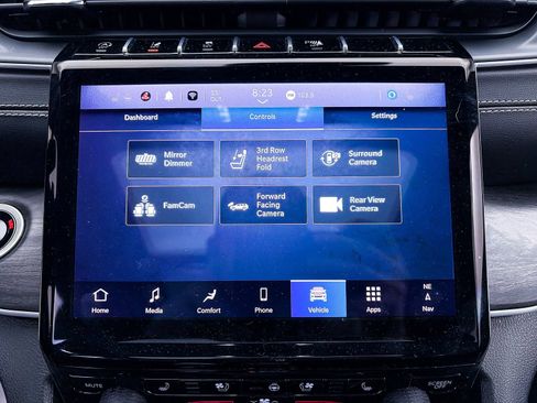 Used 2024 Jeep Grand Cherokee L Limited w/ Luxury Tech Group II image 25