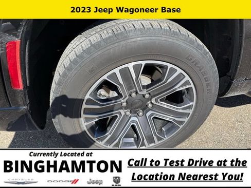 Used 2023 Jeep Wagoneer 4WD w/ Premium Group I image 22