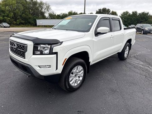 Used 2024 Nissan Frontier SV w/ SV Convenience Package image 4