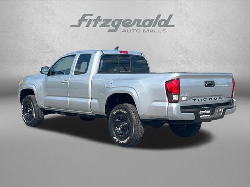 Used 2023 Toyota Tacoma SR AWD/4WD image 10