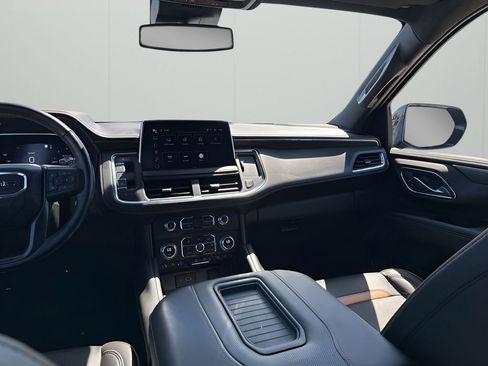 Used 2023 GMC Yukon AT4 w/ AT4 Premium Package image 25