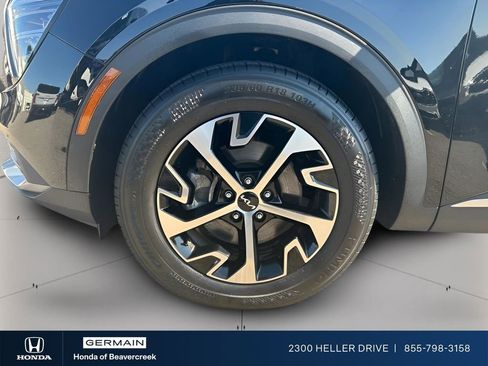 Used 2024 Kia Sportage EX FWD image 24