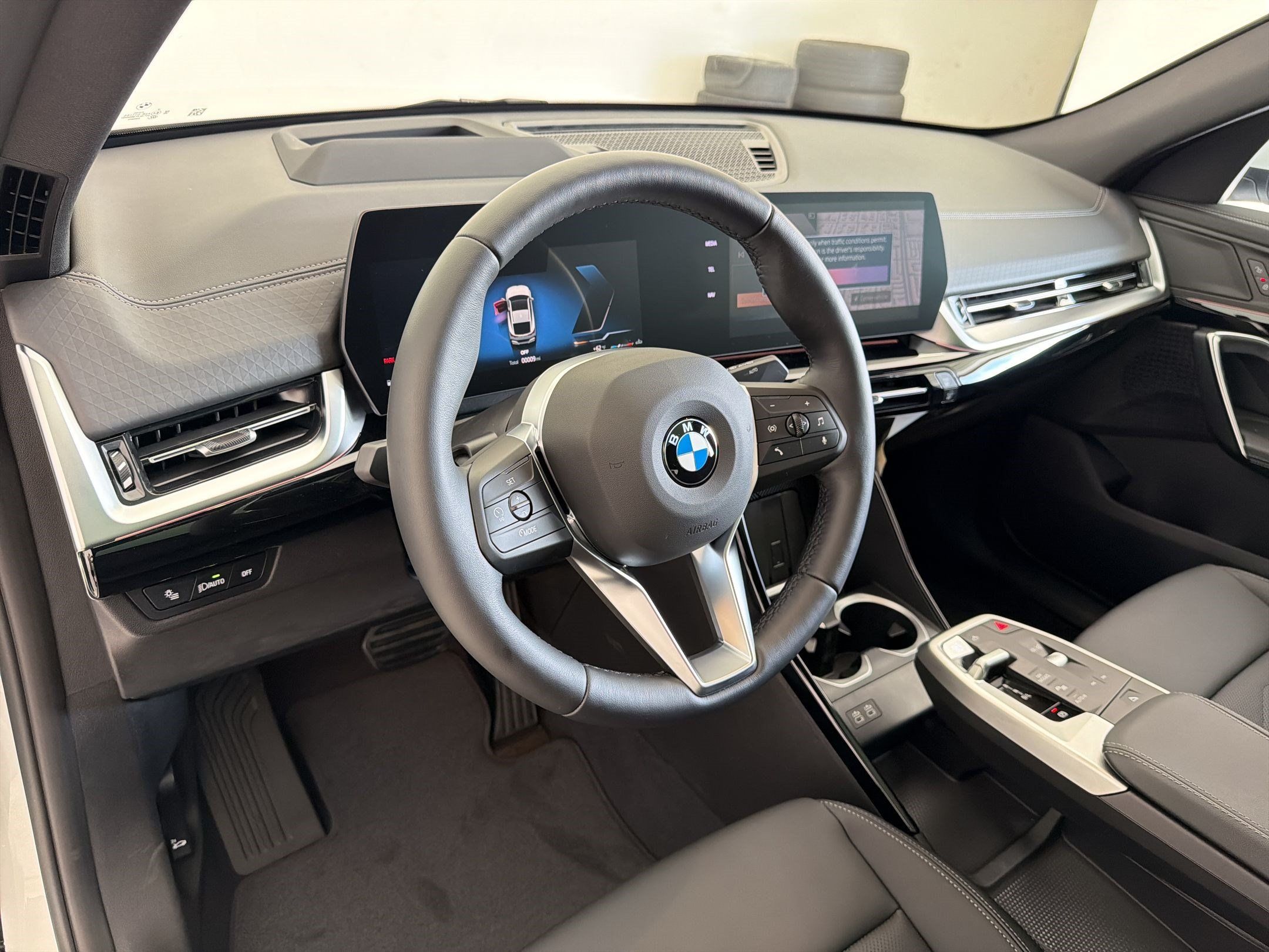 New 2026 BMW X2 xDrive28i w/ Technology Package AWD/4WD image 4