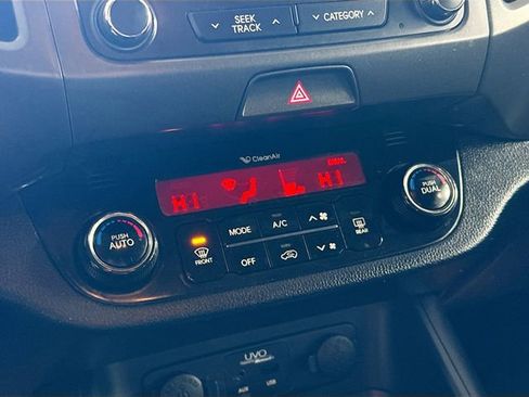 Used 2013 Kia Sportage EX image 16