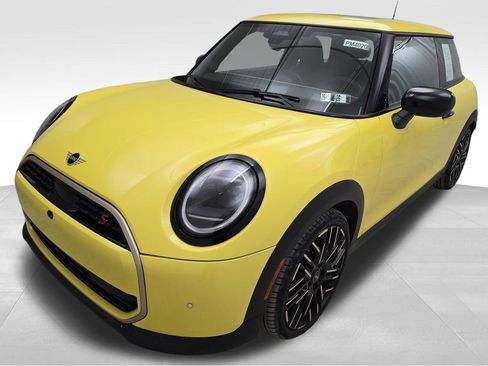 Certified 2025 MINI Cooper S image 5