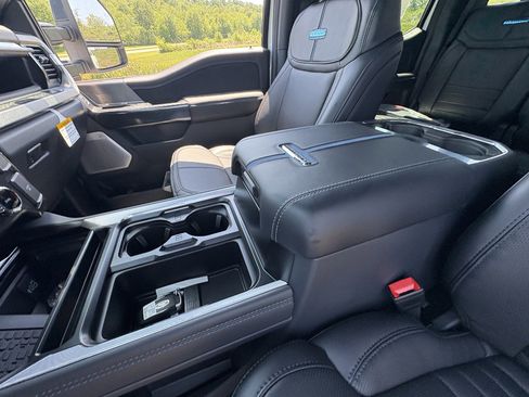 New 2026 Ford F350 Platinum w/ Tremor Off-Road Package AWD/4WD image 34