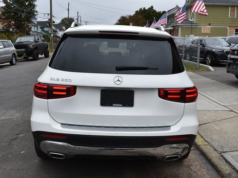 Used 2024 Mercedes-Benz GLB 250 GLB 250 image 6