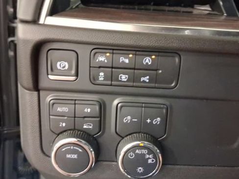 Used 2025 Chevrolet Tahoe LT AWD/4WD image 31