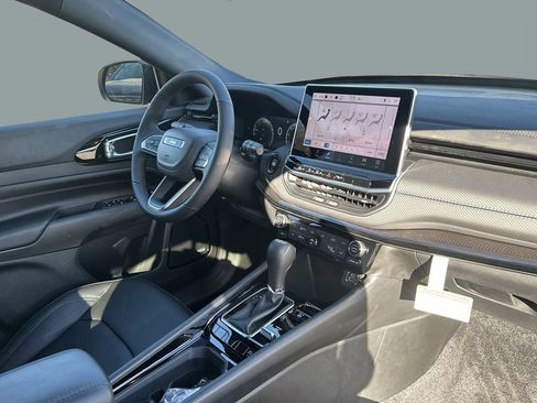New 2026 Jeep Compass Limited w/ Sun, Sound & Navigation Group AWD/4WD image 20