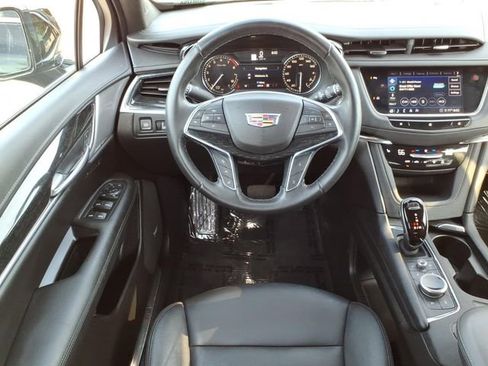 Used 2020 Cadillac XT5 Premium Luxury AWD/4WD image 16