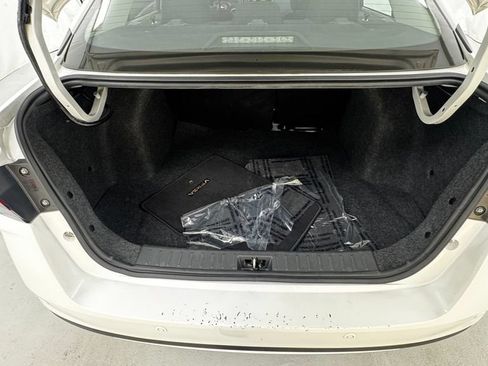 Used 2023 Nissan Versa SV FWD image 15