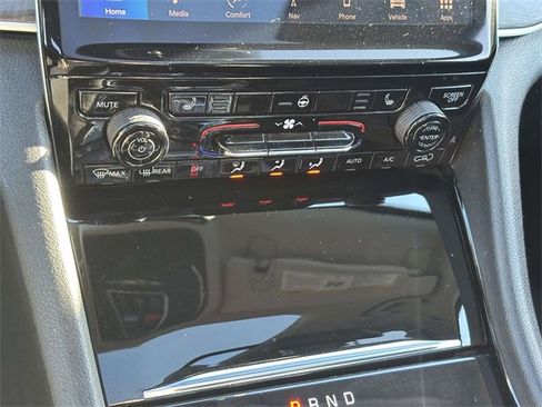 Certified 2022 Jeep Grand Cherokee L Limited image 31