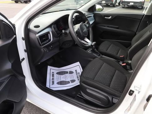 Used 2022 Kia Rio LX FWD image 9