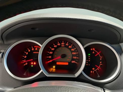 Used 2010 Toyota Tacoma 4x4 Access Cab V6 image 13