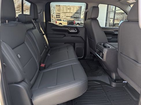 New 2026 GMC Sierra 1500 SLT image 29