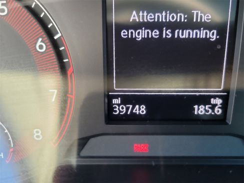 Used 2021 Volkswagen Jetta SE image 32