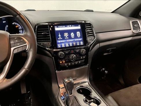 Used 2020 Jeep Grand Cherokee Altitude AWD/4WD image 7