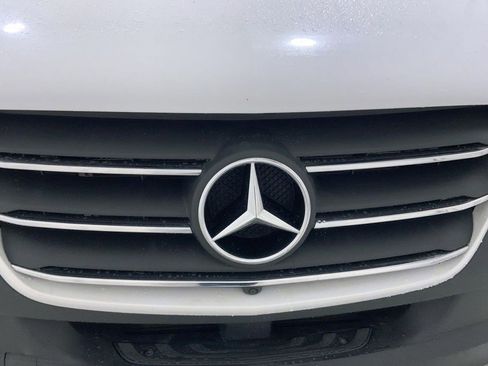 Used 2023 Mercedes-Benz Sprinter 2500 image 25