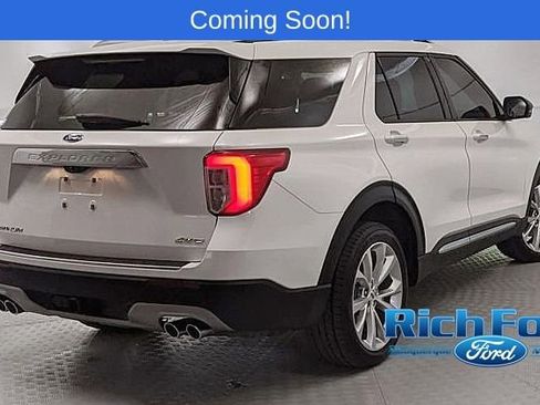 Certified 2023 Ford Explorer Platinum w/ Technology Package image 3