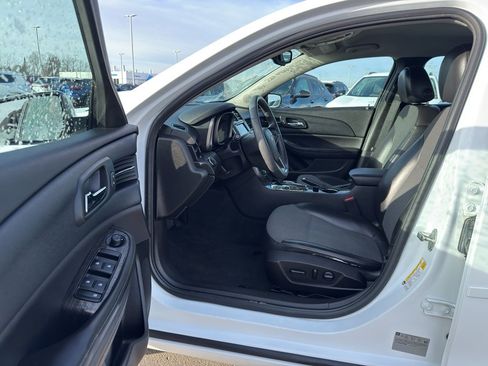 Used 2015 Chevrolet Malibu LT w/ Power Convenience Package image 11