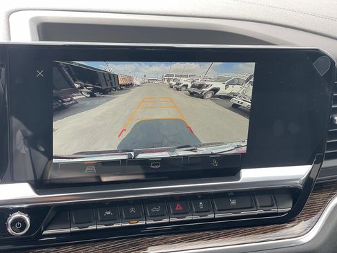 New 2026 GMC Sierra 1500 SLE w/ Preferred Package image 14