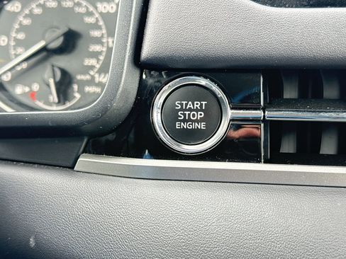 Used 2025 Mitsubishi Outlander ES image 20