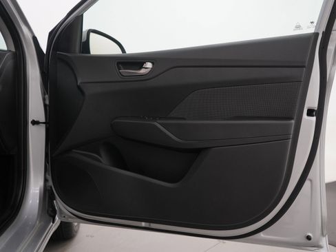 Used 2022 Hyundai Accent Limited image 10