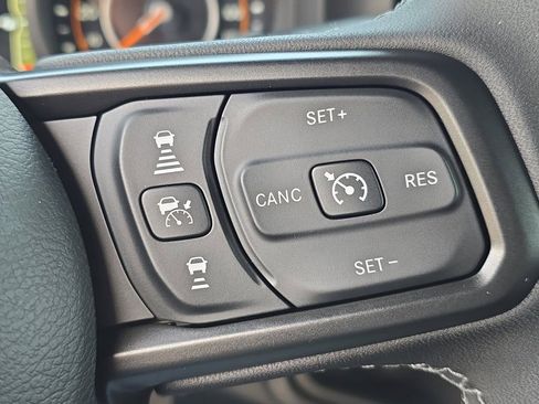 New 2026 Jeep Wrangler Unlimited Rubicon w/ Safety Group image 24