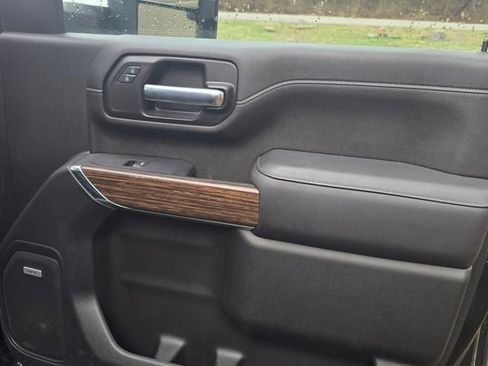 Used 2021 Chevrolet Silverado 3500 High Country image 15