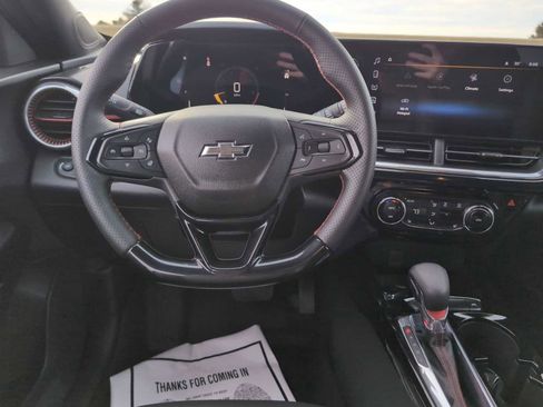 Used 2025 Chevrolet Trax RS w/ Driver Confidence Package image 10