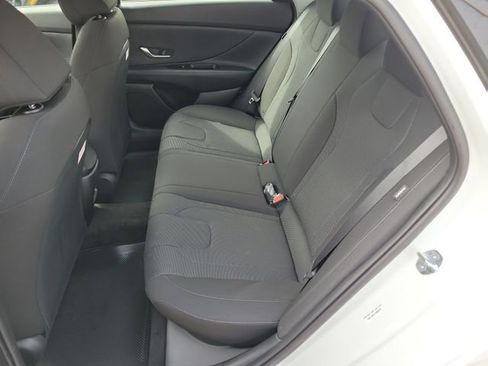 New 2026 Hyundai Elantra SE FWD image 24