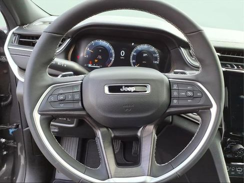 New 2025 Jeep Grand Cherokee L Limited image 14