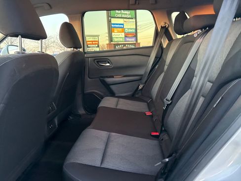 Used 2024 Nissan Rogue SV image 27