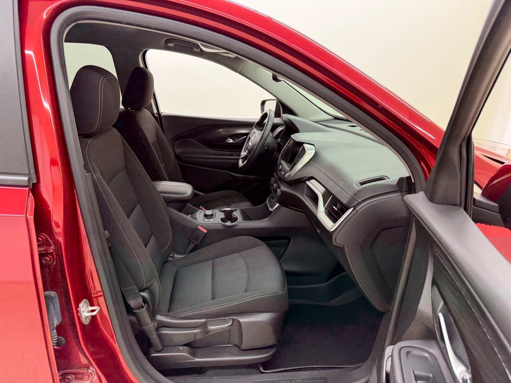 Used 2022 GMC Terrain SLE w/ Driver Convenience Package FWD image 10