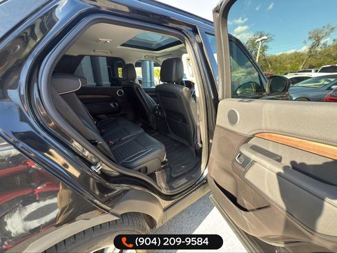 Used 2017 Land Rover Discovery HSE image 25