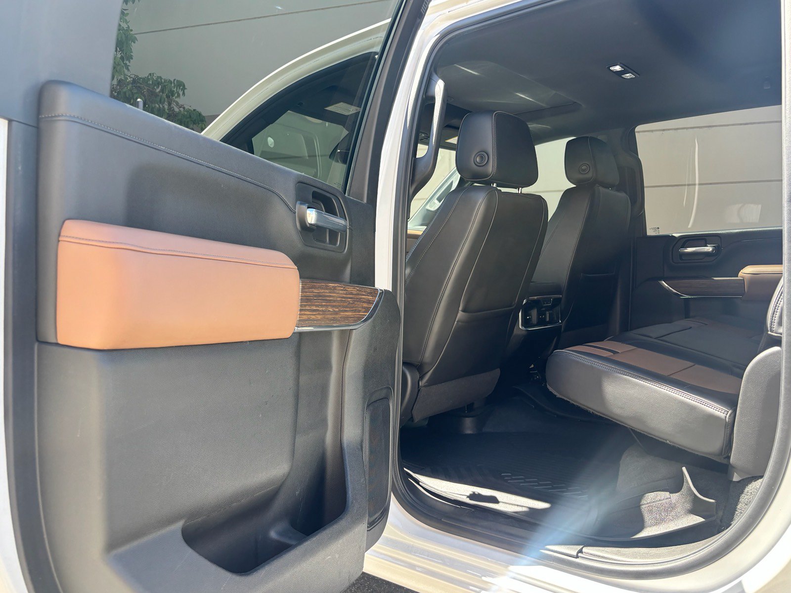 Used 2021 Chevrolet Silverado 2500 High Country w/ Z71 Off-Road Package AWD/4WD image 25