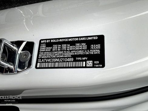 Certified 2022 Rolls-Royce Cullinan image 28