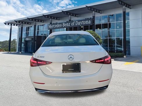 Used 2025 Mercedes-Benz C 300 Sedan image 5