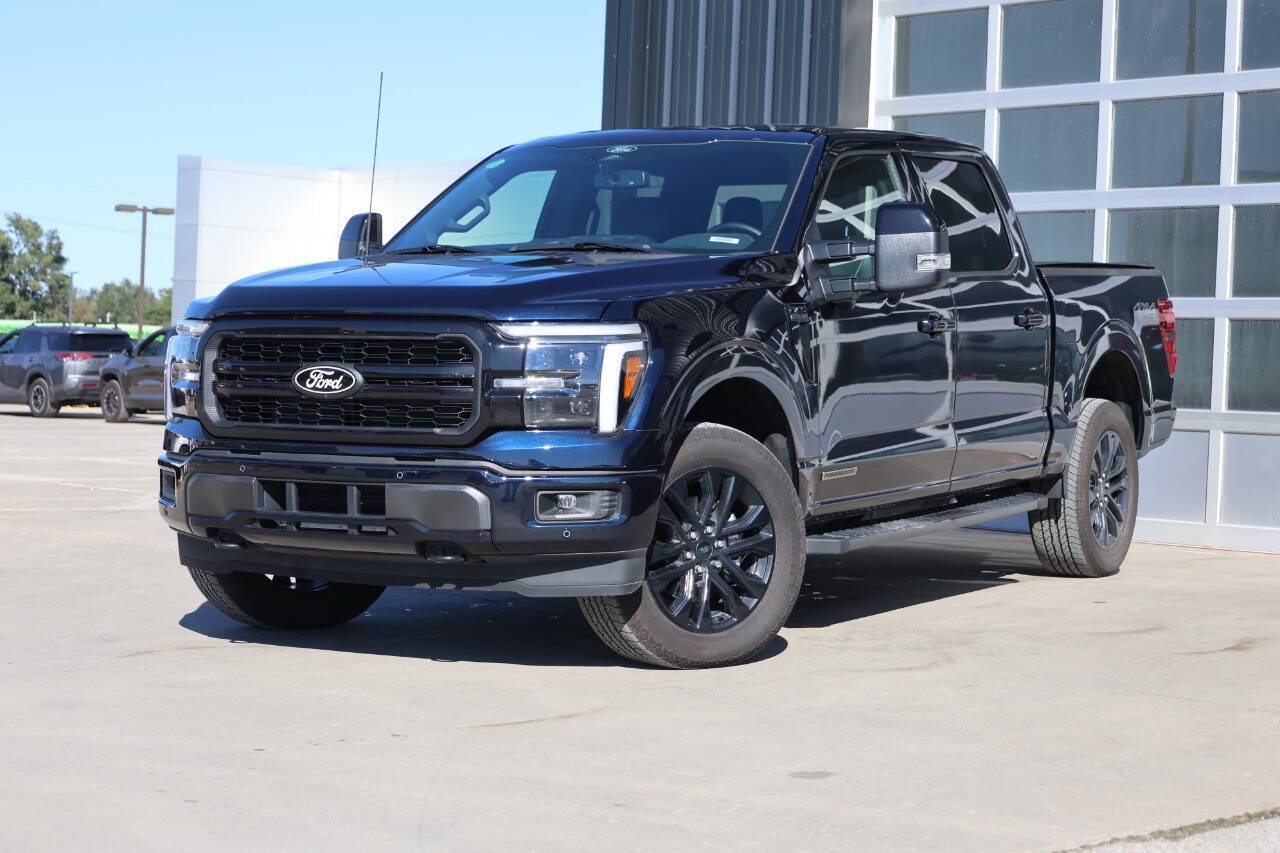 Used 2025 Ford F150 Lariat w/ Equipment Group 501A Mid AWD/4WD image 3