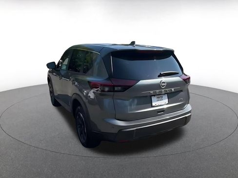 Used 2025 Nissan Rogue SV AWD/4WD image 11