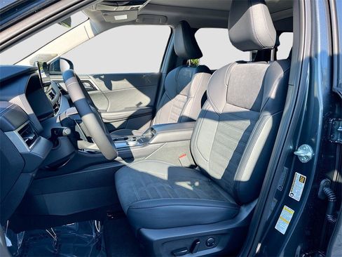 New 2025 Mitsubishi Outlander SE image 22
