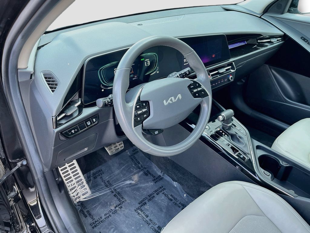 Certified 2024 Kia Niro EX Touring FWD image 15