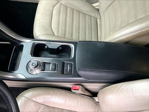 Used 2017 Ford Fusion Energi SE image 16