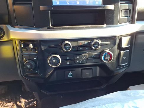 New 2026 Ford F550 4x4 Supercab Super Duty image 13