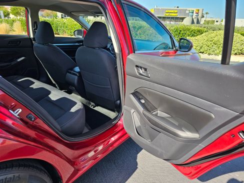 Used 2023 Nissan Altima 2.5 SV FWD image 23