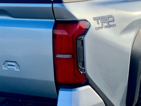 Used 2024 Toyota Tacoma TRD Off-Road image 14