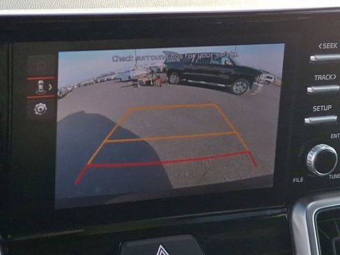 Used 2022 Kia Sorento LX image 25