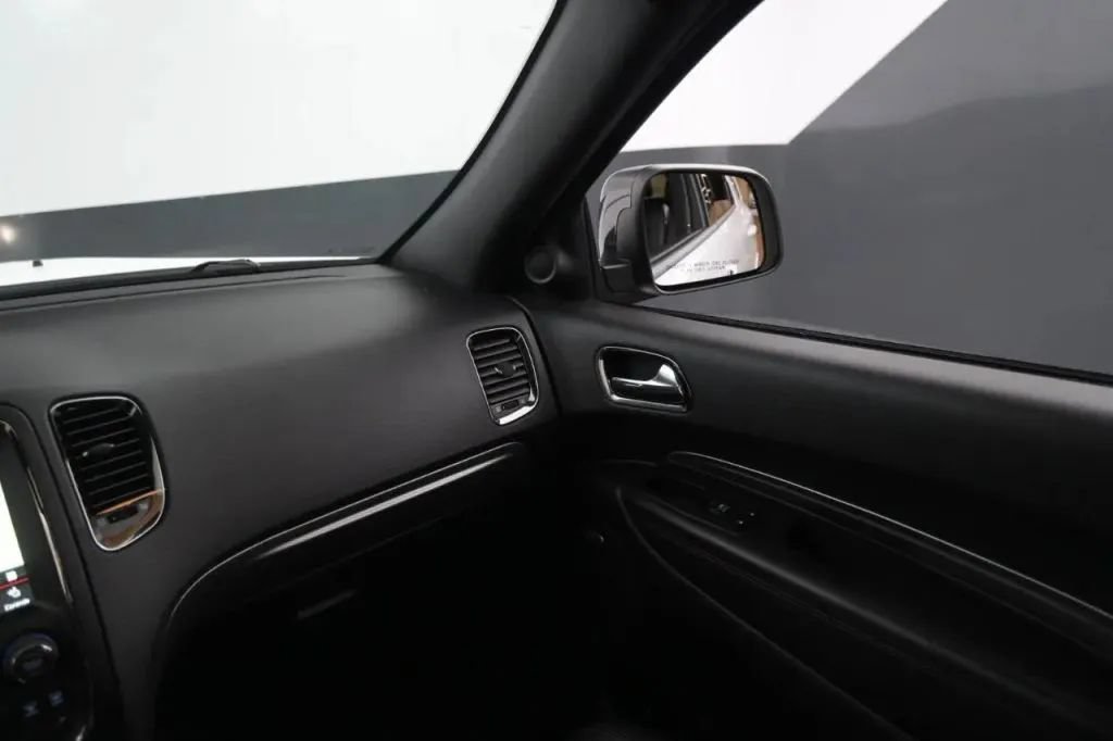 Used 2018 Dodge Durango R/T w/ Blacktop Package AWD/4WD image 28