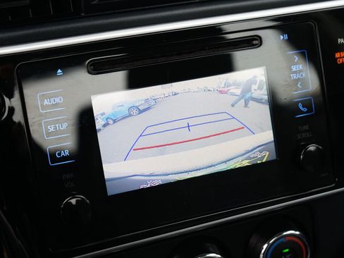 Used 2017 Toyota Corolla L image 17